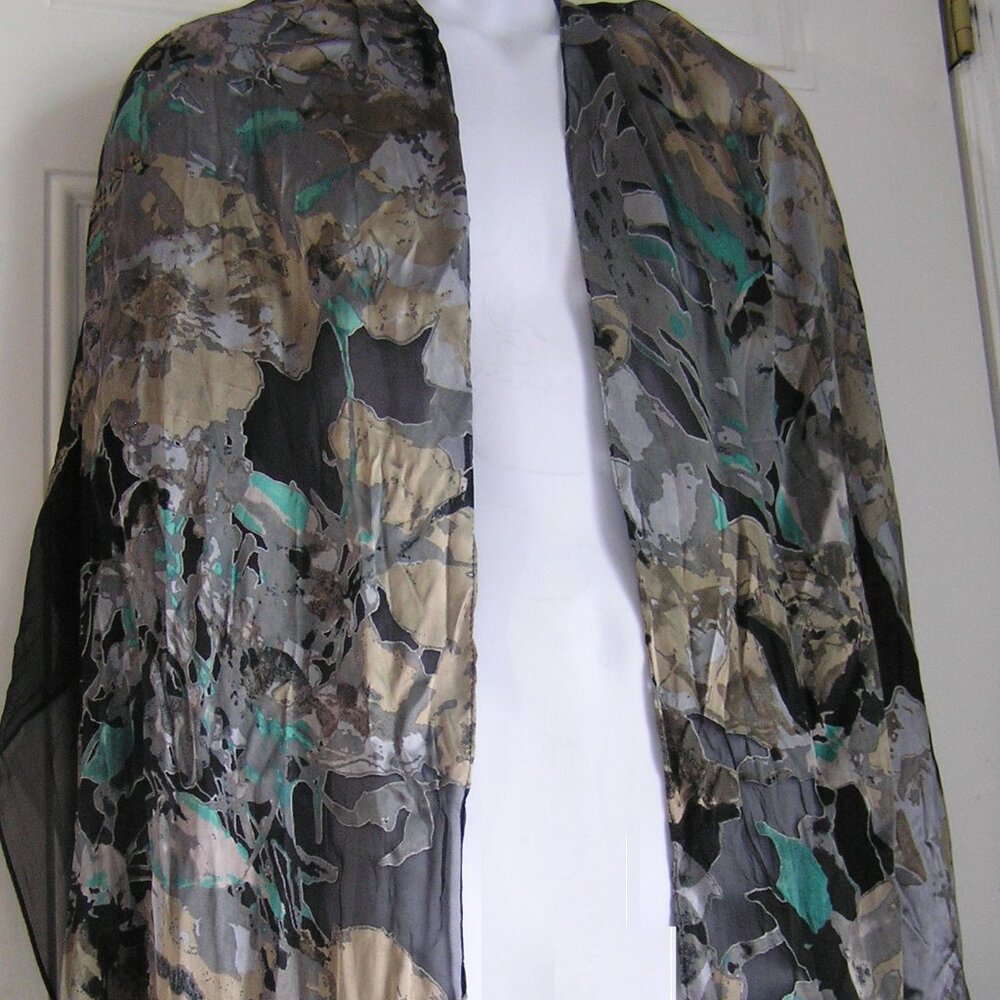 Gorgeous Vintage Cynthia Rowley 100% Silk Scarf Wrap 68" X 20"